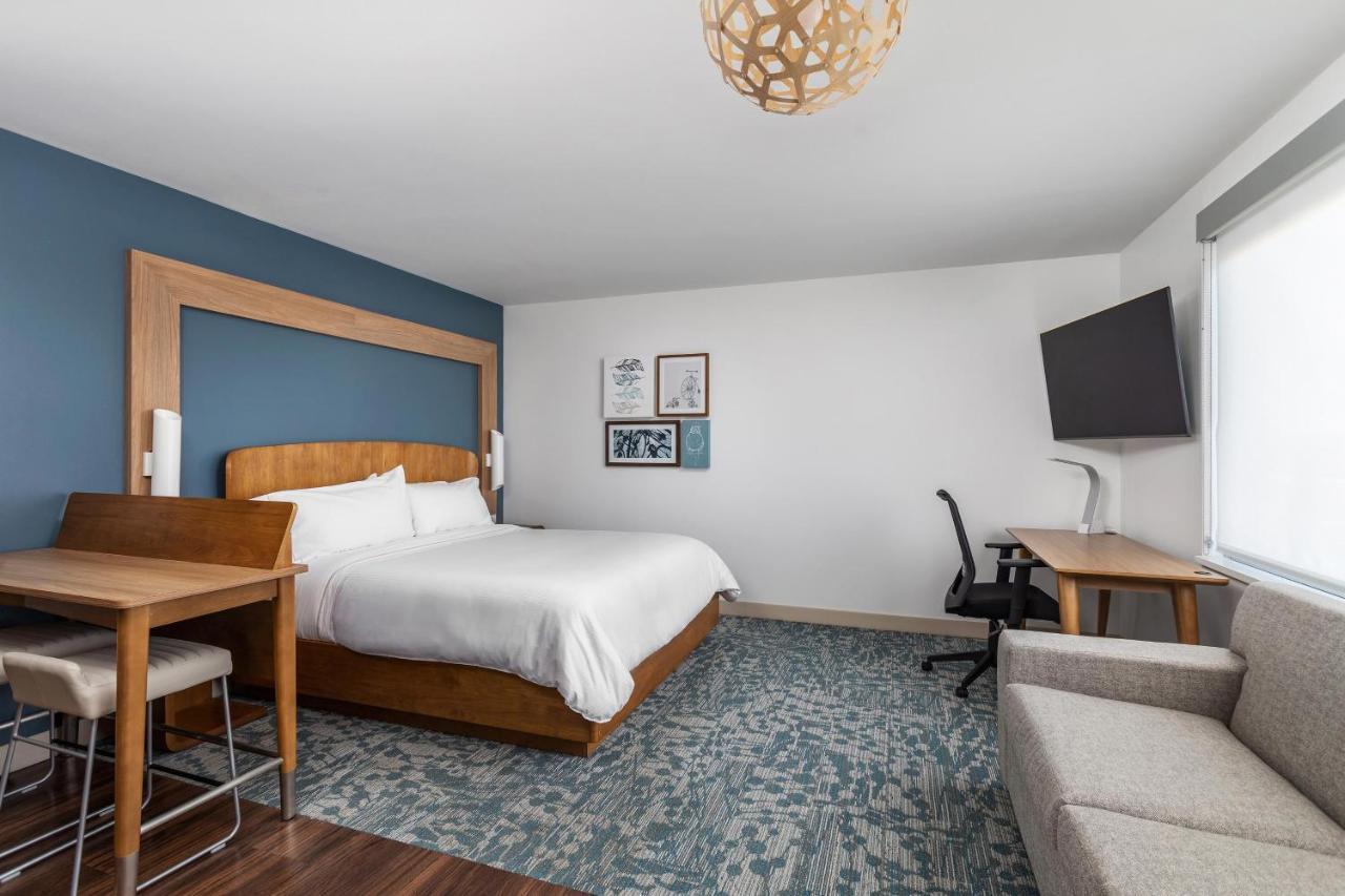 Hotel Element West 3*